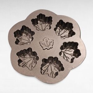 Nordic Ware Maple Leaf Cakelet Pan